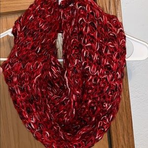 Red/black infinity scarf